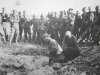 Советские пленные перед расстрелом, 1941 г.
