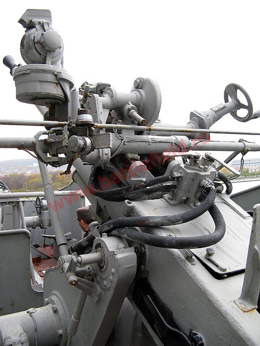 Корабельная 37-мм двухорудийная установка В-11. Легкий артиллерийский крейсер \