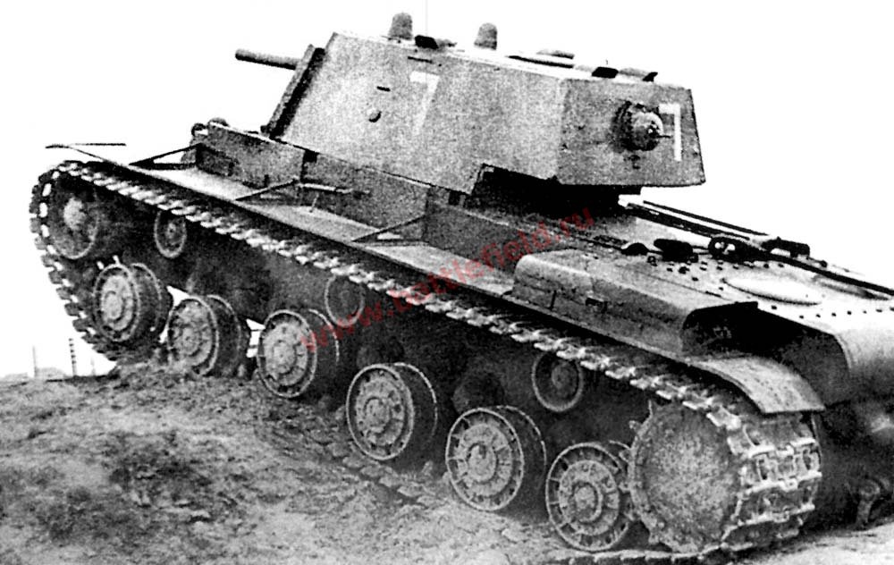 Танк КВ-1 обр. 1941 г. Ленинградский фронт, весна 1942 г.