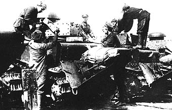 Çàïðàâêà òàíêîâ. 1931