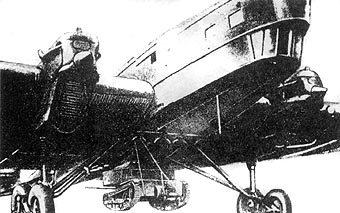 Т-27, приготовленная для транспортировки бомбардировщиком ТБ-3